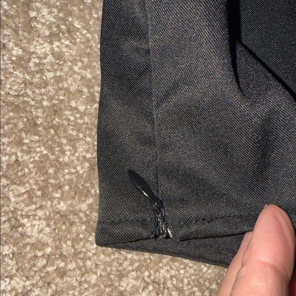 Princess Polly Black Cropped Tank Top - size 4. B8 - Picture 4 of 4